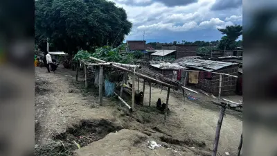 बागमती के पुराने तटबंध में छह स्थानों पर बना रेनकट