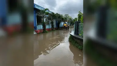 सदर अस्पताल व डाक अधीक्षक कार्यालय तालाब में हुआ तब्दील