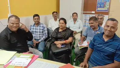 अनिश्चितकालीन हड़ताल पर गये एनएचएम कर्मी, पांच माह से नहीं मिल रहा वेतन