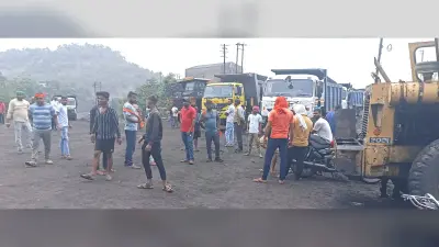 एचपीसी वेतनमान को ले सांसद समर्थक सेलपिकर मजदूरों ने नयी कंपनी की ट्रांसपोटिंग रोकी