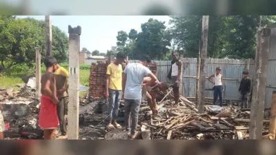 आग लगने से घर जला, चार लाख की क्षति