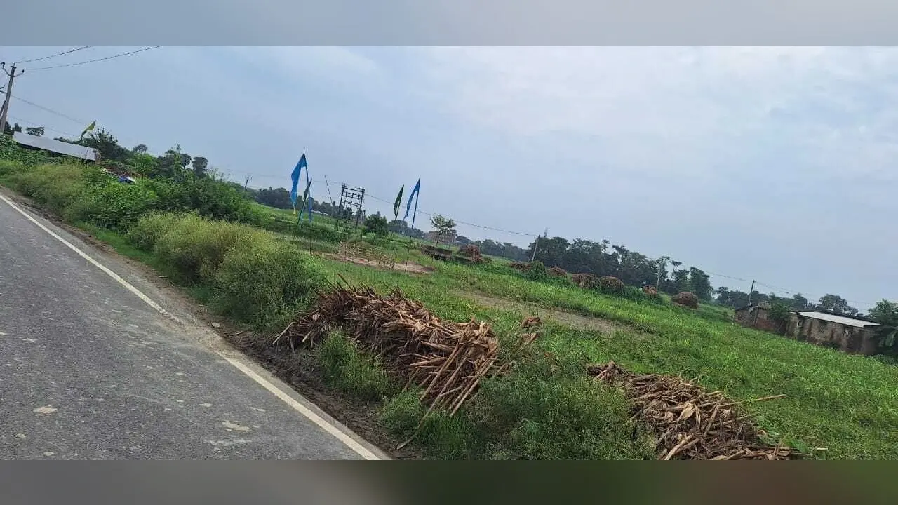 पैक्स गोदाम निर्माण में किया जा रहा व्यवधान