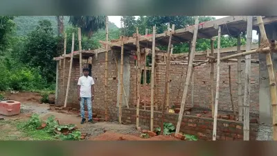 आंगनबाड़ी भवन निर्माण में गड़बड़ी की शिकायत