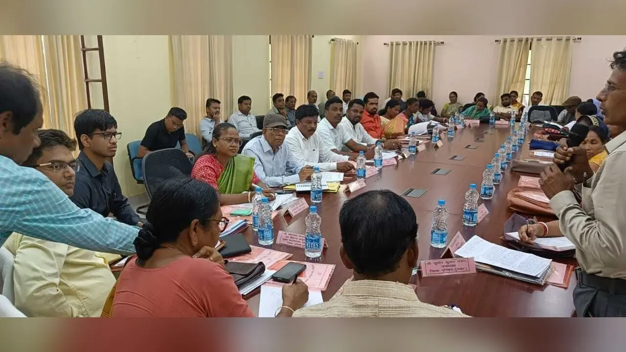 तीन पथ निर्माण योजनाओं के भू-अर्जन के प्रस्ताव को दी गयी मंजूरी