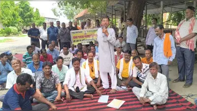 राधा ग्लास के मजदूरों का अनिश्चितकालीन धरना-प्रदर्शन शुरू