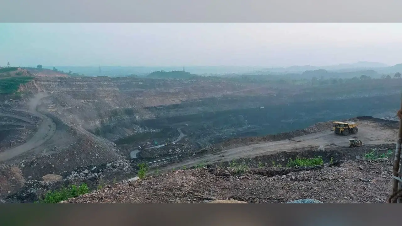 अकेले एकेके पर सात मिलियन टन उत्पादन का भार
