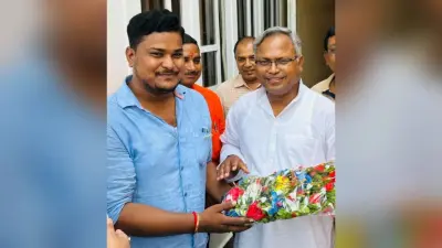 पूर्व आइएएस अधिकारी के जदयू में शामिल होने पर जताया हर्ष