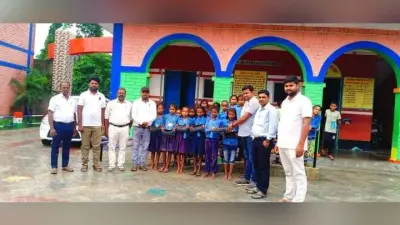 स्कूली बच्चों के बीच बांटे गये एएफएलएन कीट