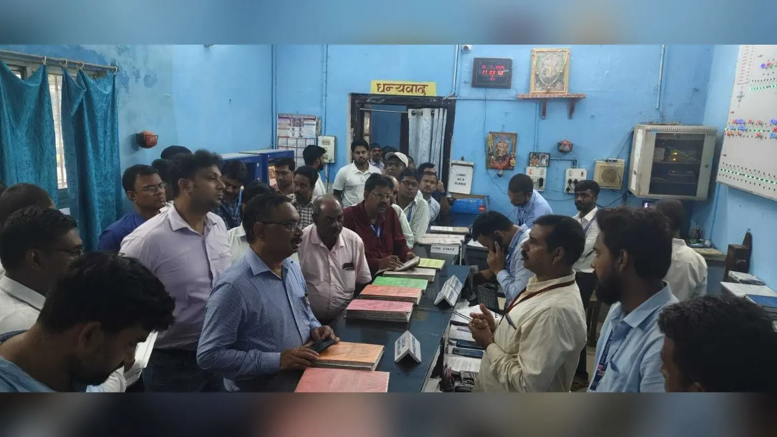 रेलकर्मियों से सदैव रहना है सजग व सतर्क: डीआरएम