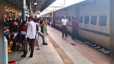 जमालपुर से गुजरने वाली दो एक्सप्रेस ट्रेनों के एसी डब्बे हटाकर लगेंगे जनरल कोच