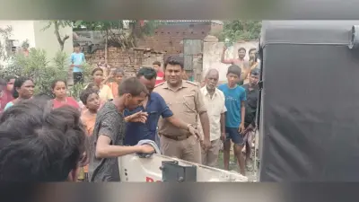 बच्चा चोरी के आरोप में युवक को पीटा, पुलिस के हवाले किया
