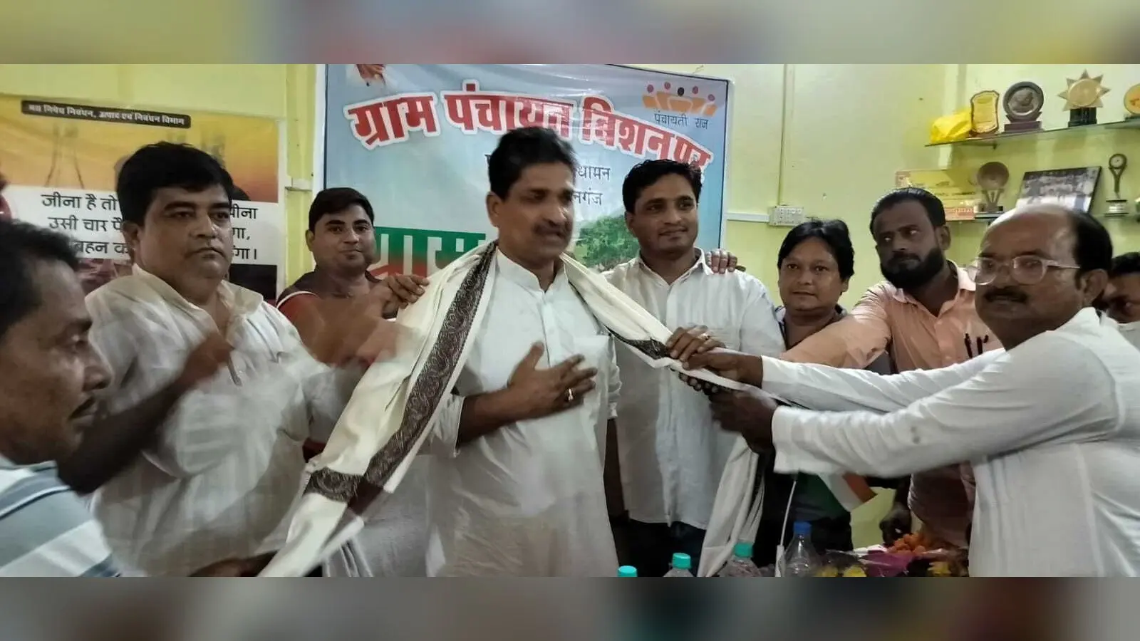विशनपुर में सांसद का हुआ अभिनंदन