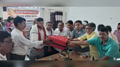 तबादले के बाद समारोह आयोजित कर बीडीओ को दी गई विदाई