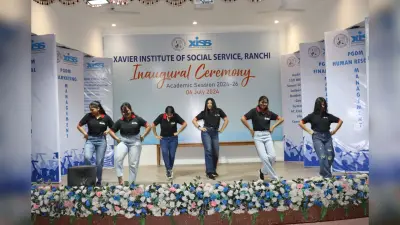 Ranchi News : सकारात्मक सोच के साथ आगे बढ़ें : डॉ जोसेफ