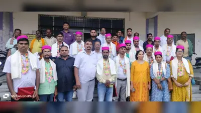 प्रखंड कर्मियों के स्थानांतरण पर अधिकारियों ने दी भावभीनी विदाई
