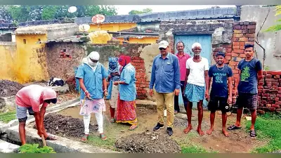 डेंगू से बचाव के लिए दवा का छिड़काव