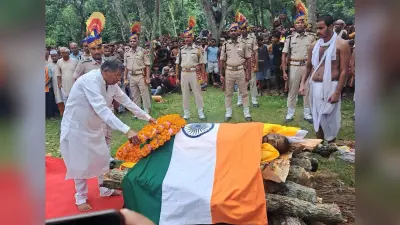 शहीद अजय के अंतिम यात्रा में उमड़ पड़ी भीड़