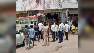 इंद्रपुरी रोड नंबर 15 के समीप ट्रैफिक पुलिस और कार सवार आपस में भिड़े, हंगामा