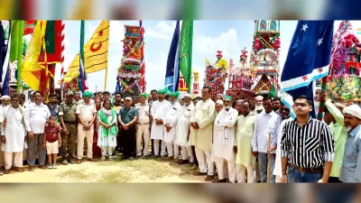 पारंपरिक अस्त्रों की कलाबाजी ने सबको किया आश्चर्यचकित
