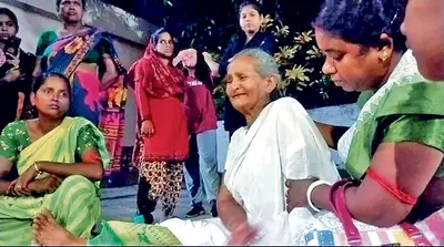 हुगली में वृद्धा ने गंगा नदी में लगायी छलांग, मछुआरों ने बचा ली जान