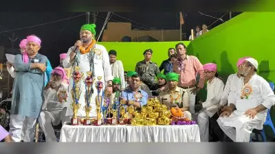 अखाड़ा कंपीटिशन में हैरतअंगेज खेल दिखाने वाले प्रतिभागियों को मंत्री ने किया पुरस्कृत