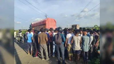 रातू में ट्रक ने बाइक को चपेट में लिया, एक की मौत