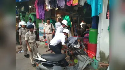 Ranchi news : अतिक्रमण हटाओ अभियान चलाया गया, दो ट्रक सामान, तीन ठेला व चार दोपहिया वाहन जब्त