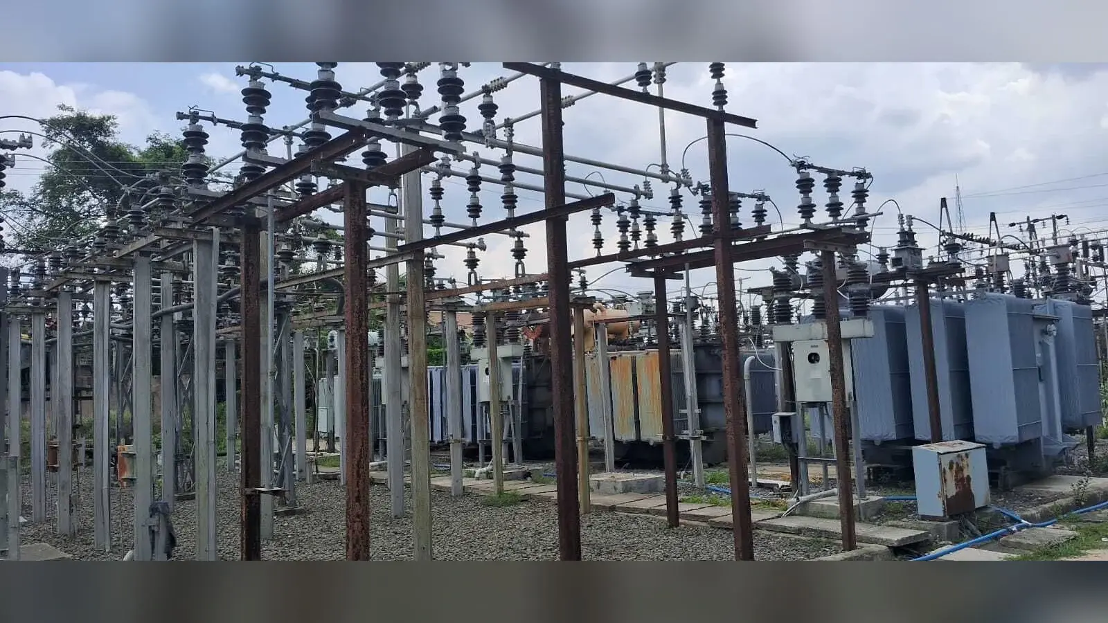 अनियमित बिजली आपूर्ति से आमलोग परेशान, शहरवासी कर रहे रतजगा