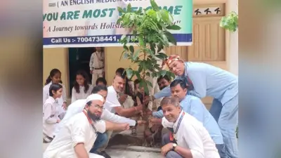 पौधे को सींचना जीवन को सींचने से कम नहीं