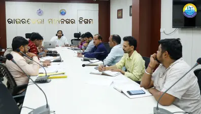 आरएमसी आयुक्त ने अधिकारियों के साथ की बैठक, प्रदूषण नियंत्रण के लिए एक्शन प्लान बनाने का दिया निर्देश