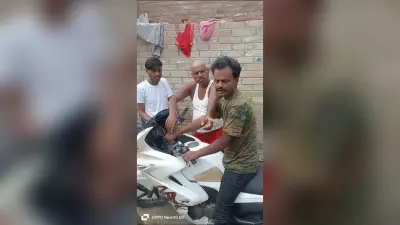 पुलिसकर्मी बता धौंस दिखाकर वाहन चालक की पिटाई का वीडियो वायरल