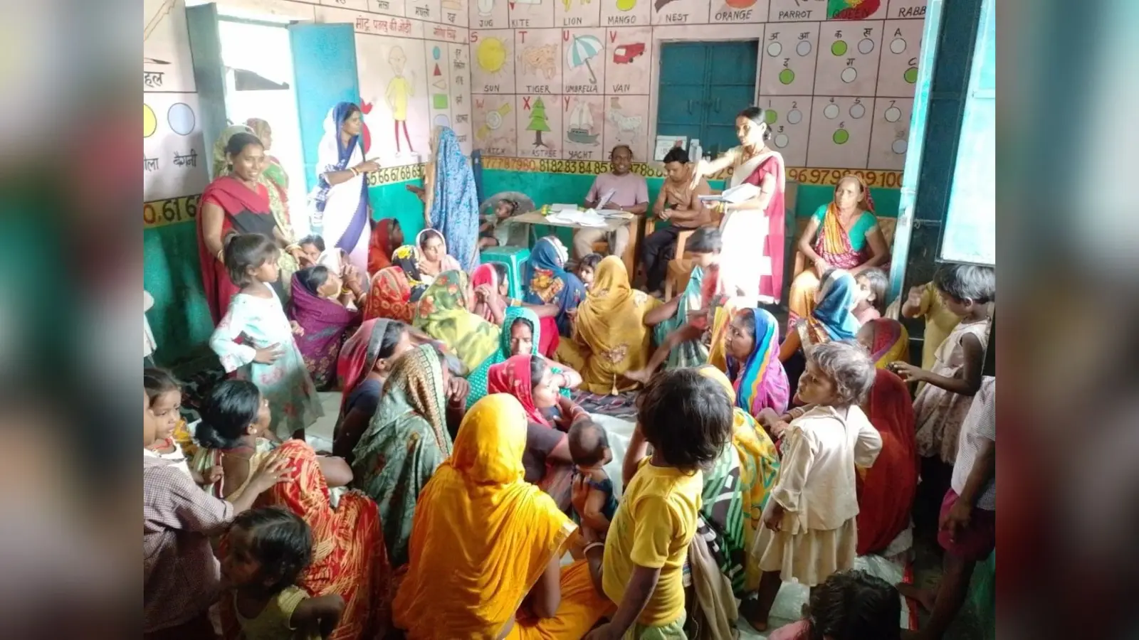 सामाजिक अंकेक्षण को लेकर आंगनबाड़ी में हुई बैठक