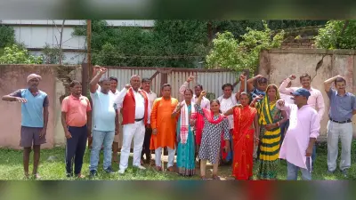 मेगा फूड पार्क को चालू कराने की मांग, विरोध-प्रदर्शन