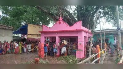 सावन की पहली सोमवारी पर बाबा दुबे की हुई पूजा