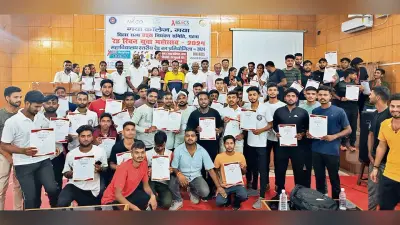 एड्स के प्रति जागरूकता फैलाने के लिए रेड रन प्रतियोगिता
