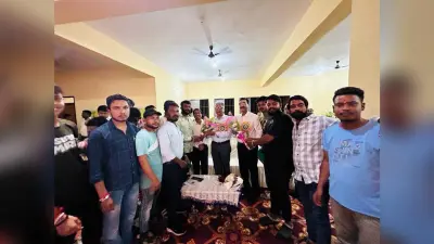 कॉलेज में पीजी की पढ़ाई के लिए कुलपति को दिया ज्ञापन