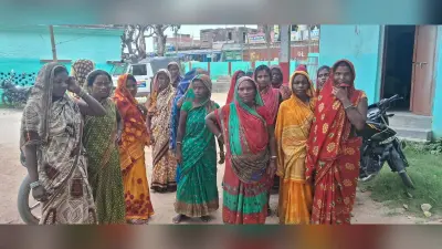 गांव में बिक रही अवैध शराब, तस्करों पर करें कार्रवाई