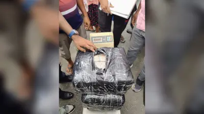 नेपाल पुलिस ने कार से 146 किलो गांजा किया जब्त