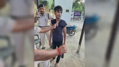 शौचालय की खिड़की काट दो शातिर अपराधी फरार