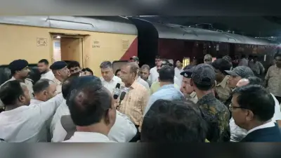 राउरकेला दौरे पर पहुंचे दक्षिण पूर्व रेलवे के जीएम, बोले-थर्ड लाइन के लिए खाली करायेंगे जमीन, पुनर्वास करना राज्य सरकार की जिम्मेदारी