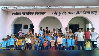 मध्याह्न भोजन में निकला कीड़ा, छात्रों व अभिभावकों ने किया हंगामा