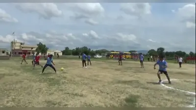 रोमांचक मुकाबले में रेड हाउस ने ब्लू हाउस को 2-1 से हराया