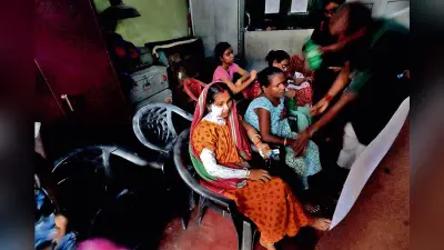 गिरीश पार्क : कमरे में लगी आग, महिला का जला हाथ