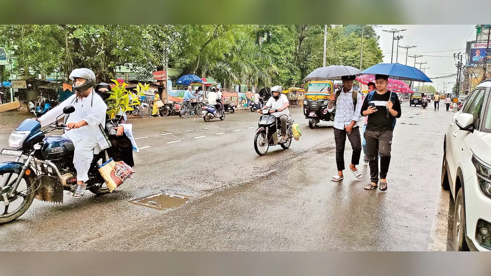 राउरकेला : जमकर बरसे बादल, तापमान में छह डिग्री गिरावट दर्ज