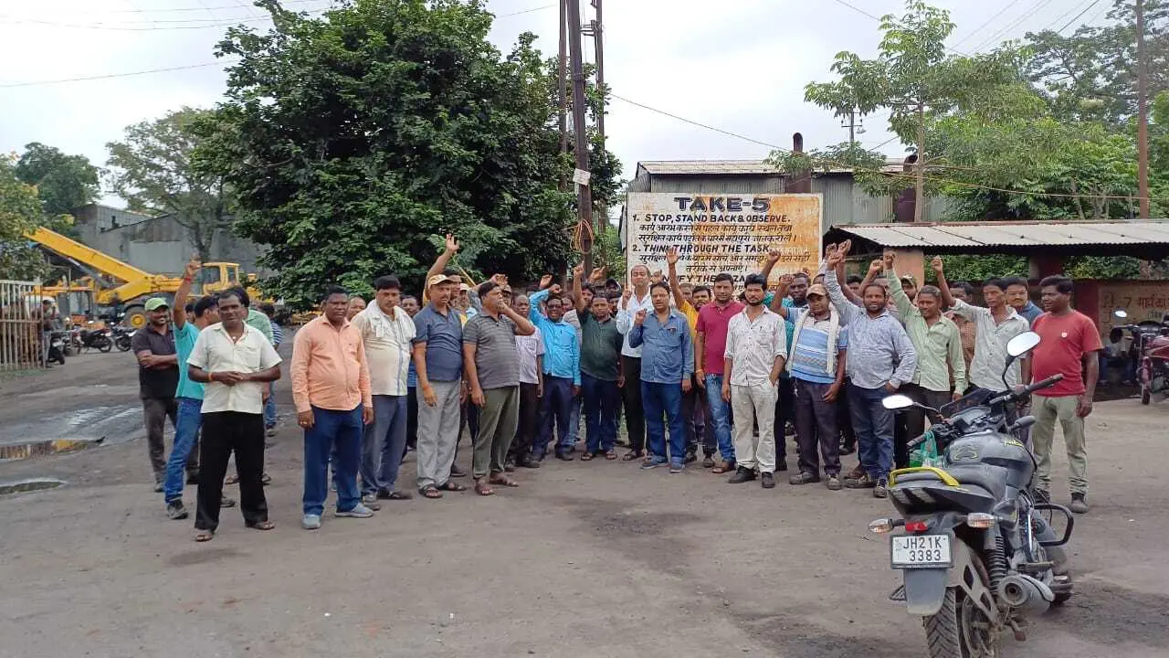 सुरक्षा सामग्री मिलने से असुरक्षित महसूस कर रहे कोल कर्मी: यूनियन
