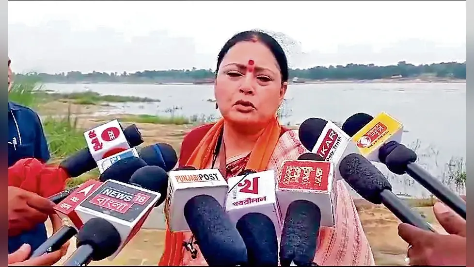 ”आद्रा मंडल अधीन दामोदर पर बना रेलवे पुल खतरे में, कभी भी हो सकती है बड़ी दुर्घटना”