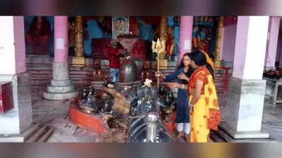 श्रावण मास के दूसरे सोमवार को हर हर महादेव के जयकारों से गूंजे शिवालय