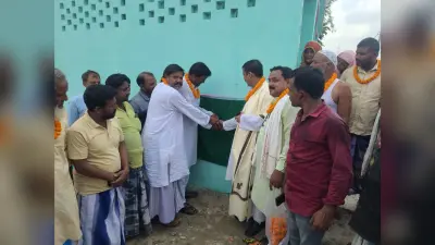 जिप अध्यक्ष ने किया यात्री शेड का उद्घाटन