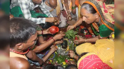 सावन के दूसरे सोमवार को हरगौरी मंदिर में अपार भीड़, हर हर महादेव से गूंजता रहा शहर