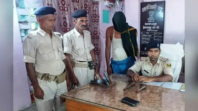 गांव में हथियार लहरा रहा अपराधी दो कट्टा के साथ गिरफ्तार